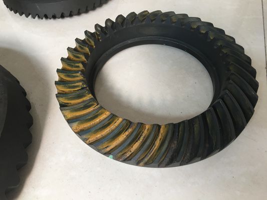 Het Spiraalvormige Materiaal van de de Pignon Grote Diameter 20CrMnTiH van het het Konische TandwielKroonrad van NISSAN